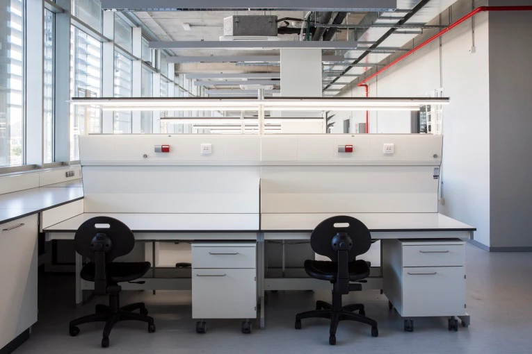 Laboratory Bench Systems