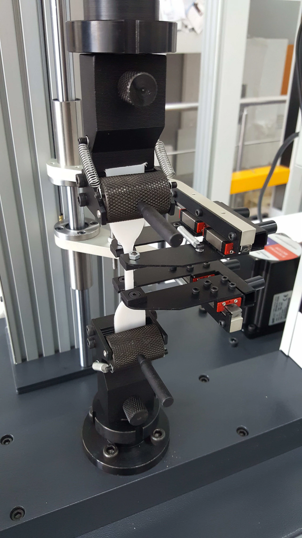 Dispositivo di prova di trazione e compressione "SERIE KOMPETAN"