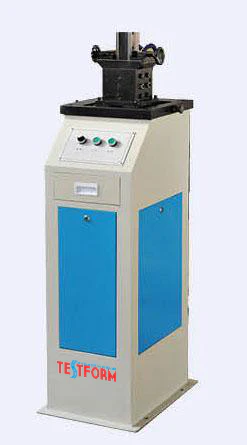 Charpy Çentik Açma Cihazı - Hidrolik