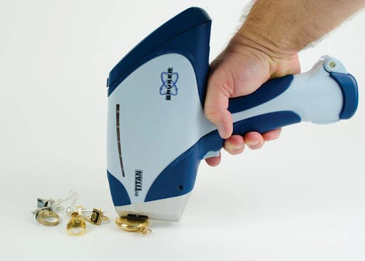جهاز تحليل XRF المحمول، جهاز مطياف XRF المحمول