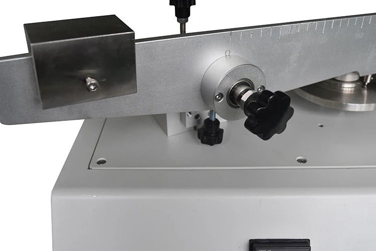 Appareil de test de dureté au rayage