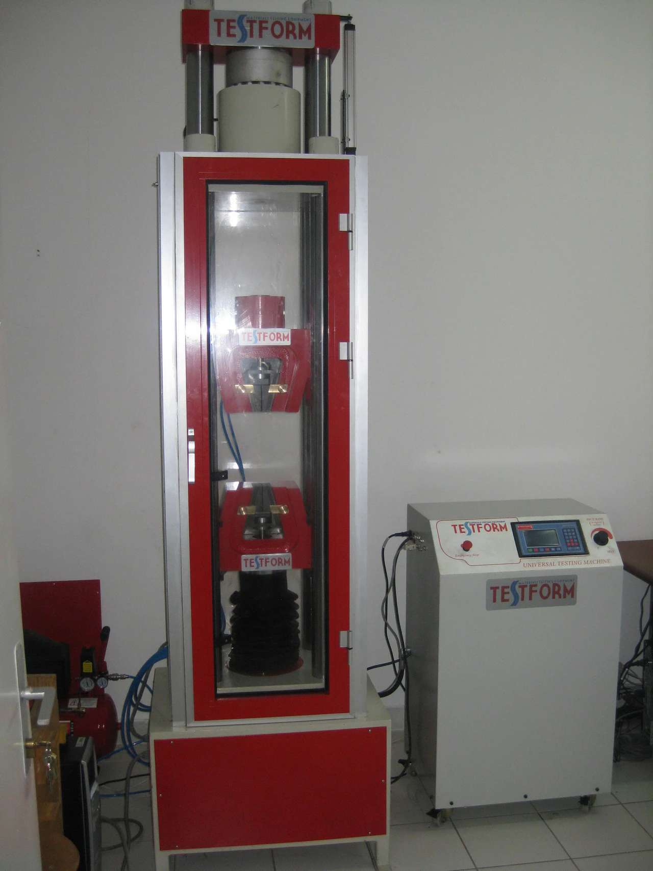 Hidrolik Çelik Çekme Test Cihazı - 600 KN