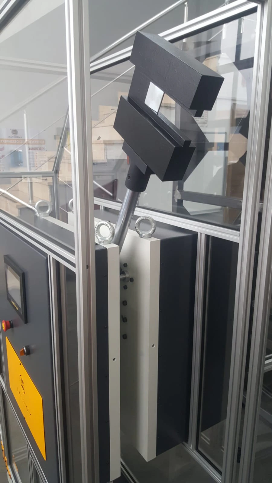 Notch, Pendulum Impact Testing Machine "Izod and Charpy 300J-750J"