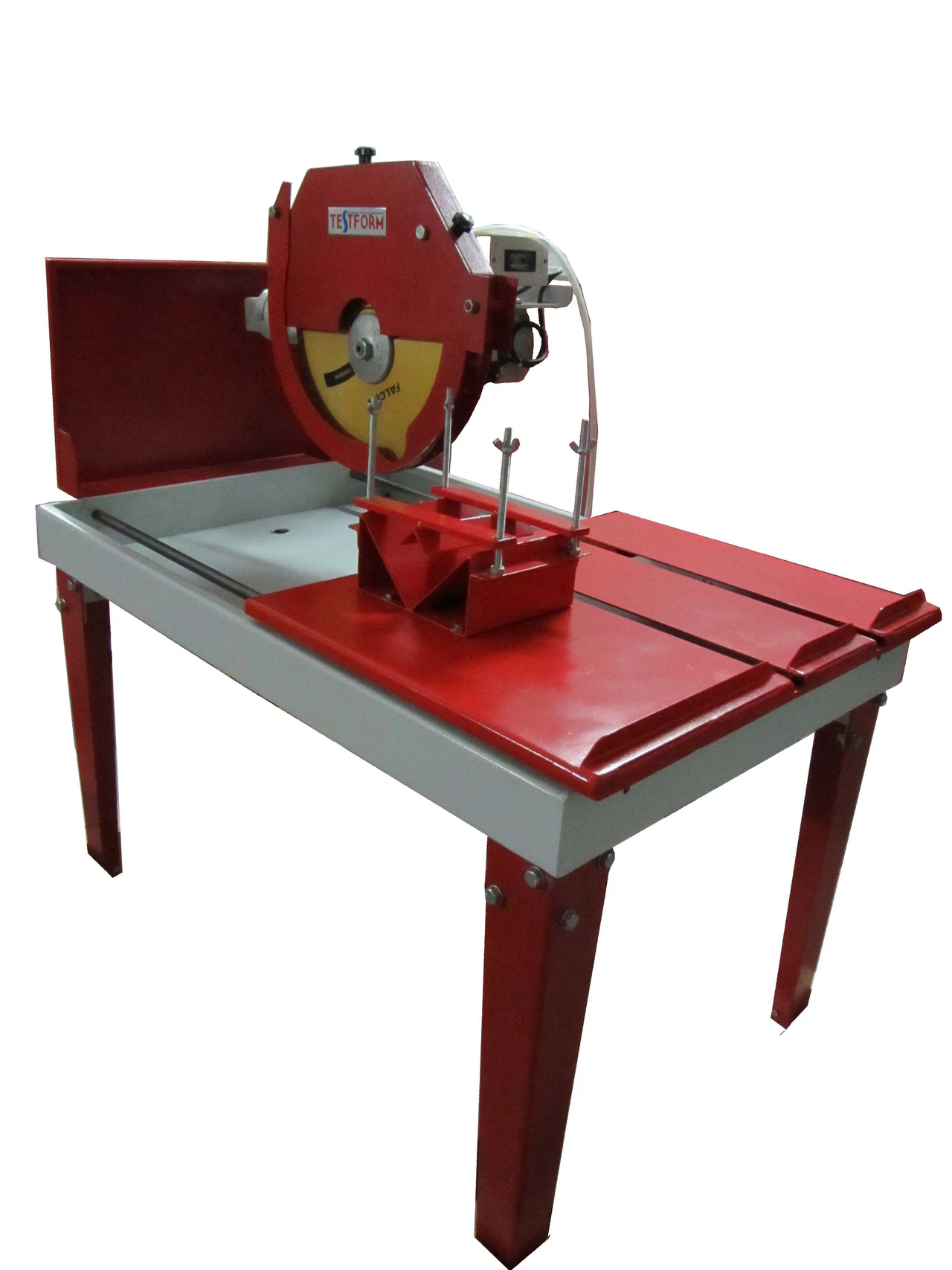 Concrete, asphalt, rock and brick cutting machine