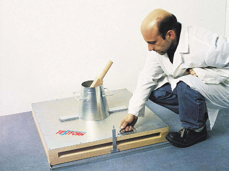 Beton yayılma tablası