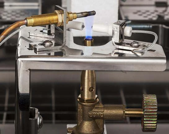 خاصية احتراق مواد البناء