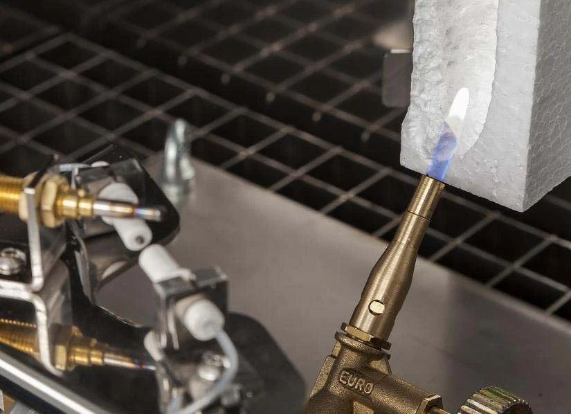 خاصية احتراق مواد البناء