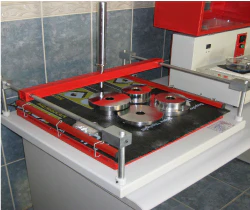 Placas de Betume, Plástico e Borracha - Determinação da Resistência a Cargas Estáticas